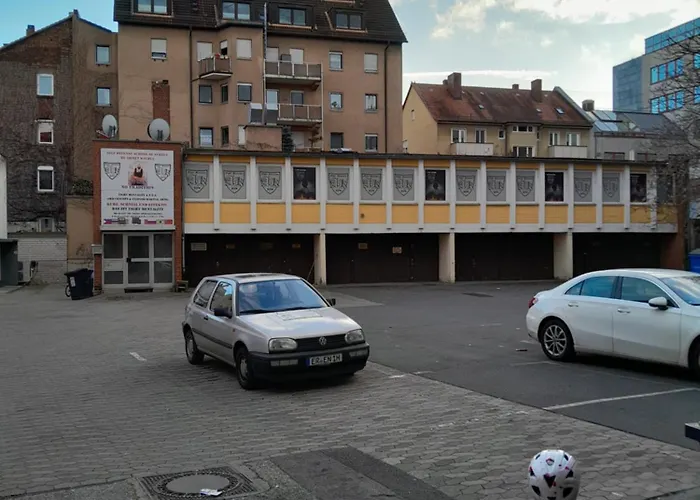 Moving - Retro Uebernachten Im Wohnwagen, Guenstig & Zentral