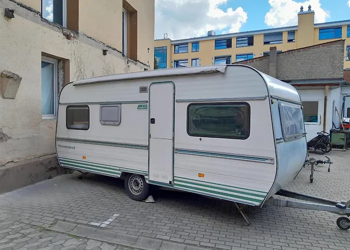 Moving - Retro übernachten Im Wohnwagen, Günstig&zentral Campingplatz
