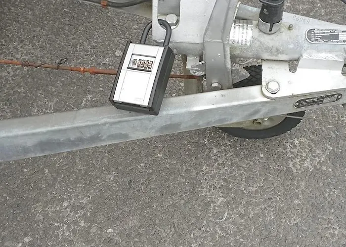Kemping Moving - Retro Uebernachten Im Wohnwagen, Guenstig & Zentral *