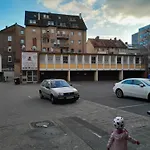 Moving - Retro Uebernachten Im Wohnwagen, Guenstig & Zentral