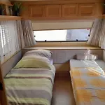 캠프장 Moving - Retro Uebernachten Im Wohnwagen, Guenstig & Zentral 뉘른베르크