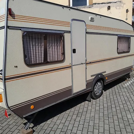 营地 Moving - Retro Uebernachten Im Wohnwagen, Guenstig & Zentral