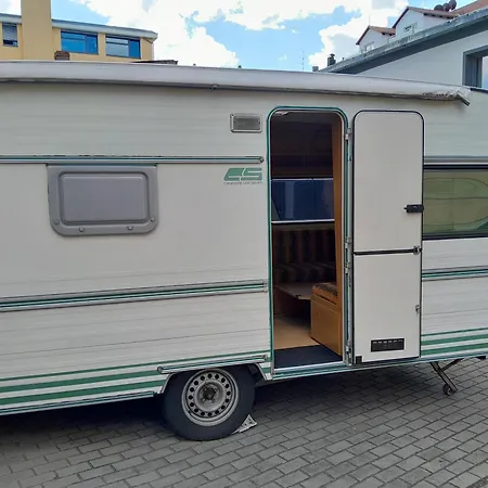 Moving - Retro Uebernachten Im Wohnwagen, Guenstig & Zentral 营地 纽伦堡