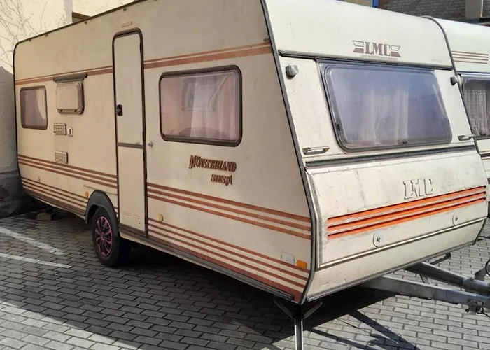 Moving - Retro Uebernachten Im Wohnwagen, Guenstig & Zentral Kemping *